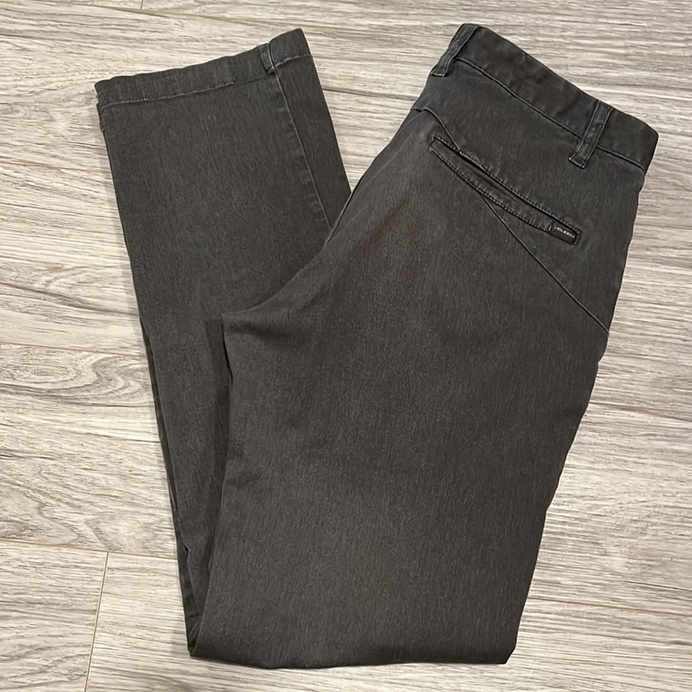 Boys Volcom Frickin Modern Stretch Pant size waist 29 length 28 length gray